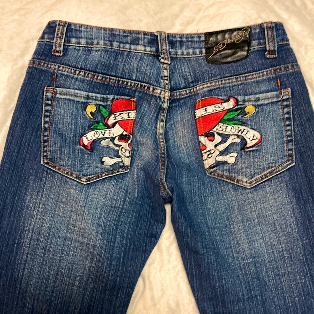 Ed Hardy Women’s Denim Jeans. Size 32. Love Kills Slowly on back pockets.